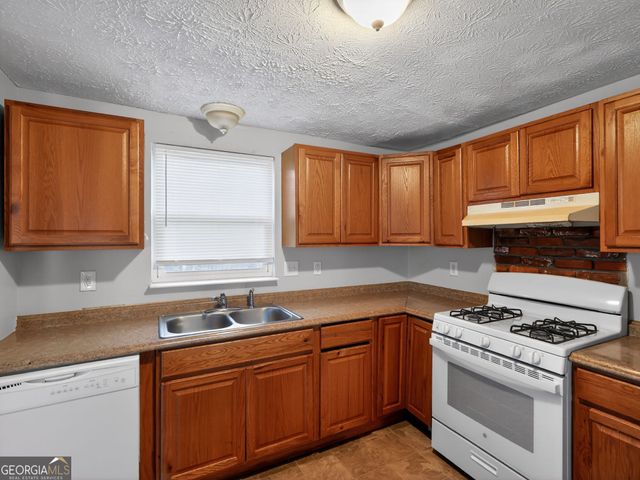 5350 Olde Street, Stone Mountain, GA 30088