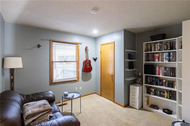 4711 Roundtree Court, Shawnee, KS 66226