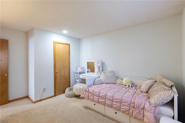 4711 Roundtree Court, Shawnee, KS 66226