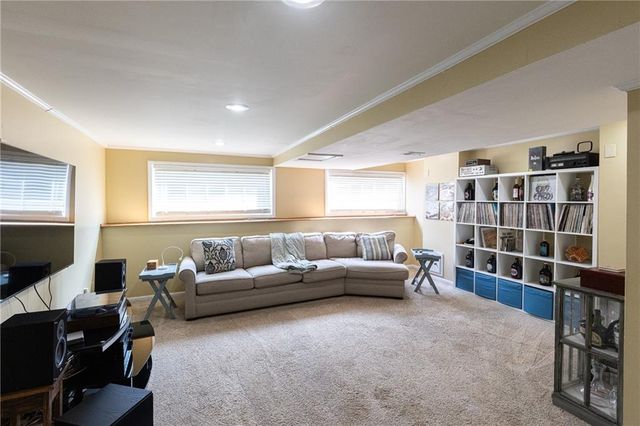 4711 Roundtree Court, Shawnee, KS 66226