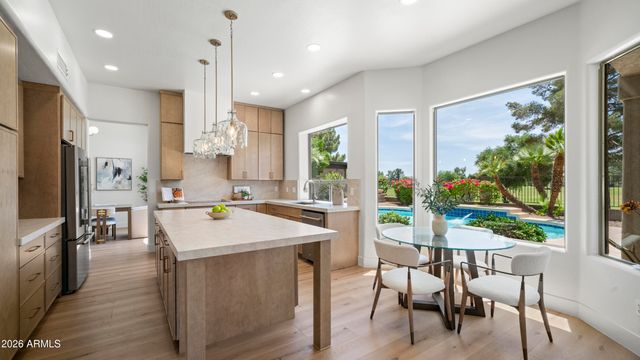 6639 E GELDING Drive, Scottsdale, AZ 85254