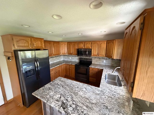 2424 E Military Avenue, Fremont, NE 68025