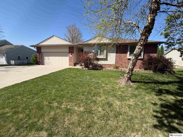 2424 E Military Avenue, Fremont, NE 68025