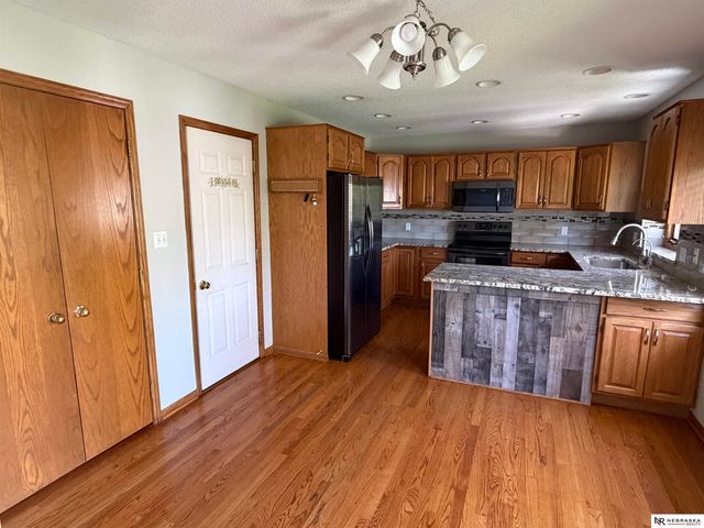 2424 E Military Avenue, Fremont, NE 68025