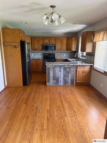 2424 E Military Avenue, Fremont, NE 68025