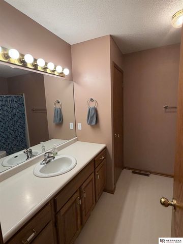 2424 E Military Avenue, Fremont, NE 68025