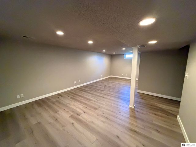 2424 E Military Avenue, Fremont, NE 68025