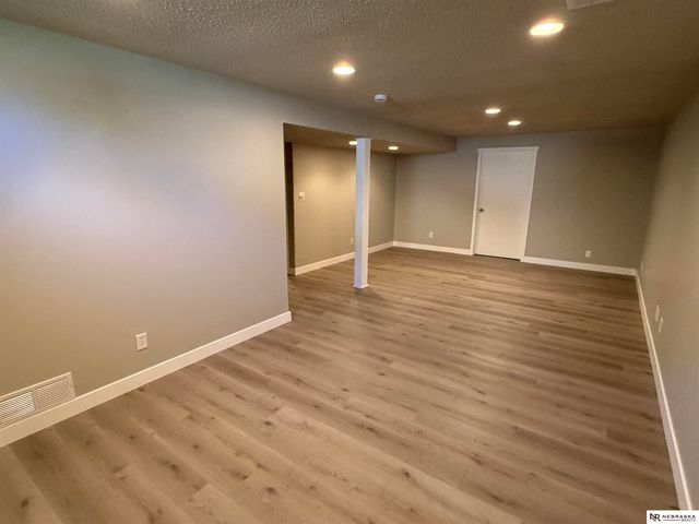 2424 E Military Avenue, Fremont, NE 68025