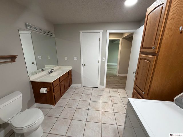 2424 E Military Avenue, Fremont, NE 68025