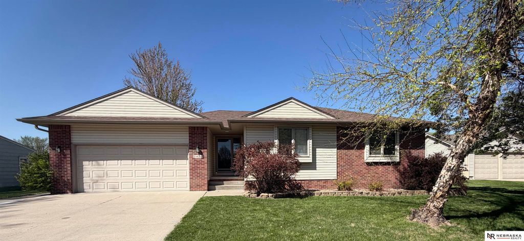 2424 E Military Avenue, Fremont, NE 68025