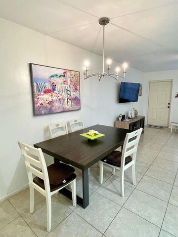 111 Kent G Street 111, West Palm Beach, FL 33417