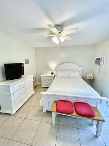 111 Kent G Street 111, West Palm Beach, FL 33417