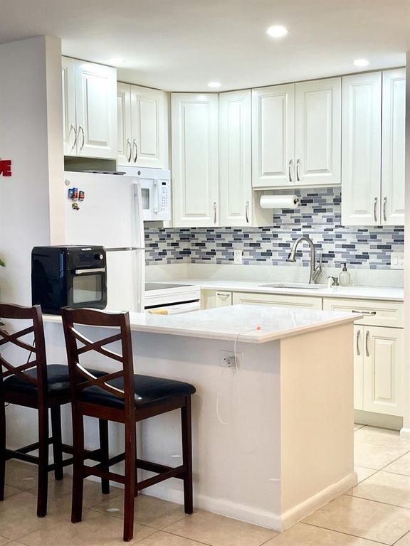 111 Kent G Street 111, West Palm Beach, FL 33417