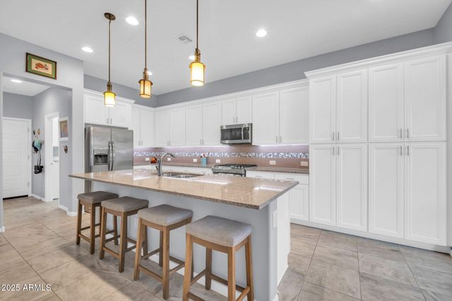 16961 W HOLLY Street, Goodyear, AZ 85395