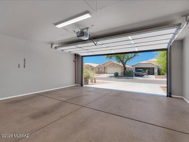 2818 W Medallion Drive, Tucson, AZ 85741