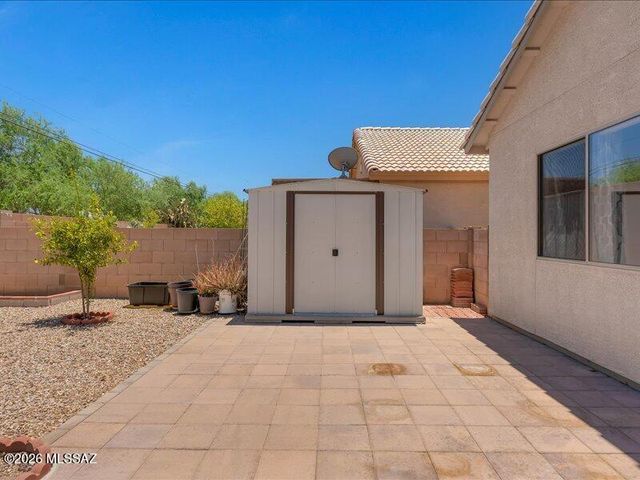 2818 W Medallion Drive, Tucson, AZ 85741