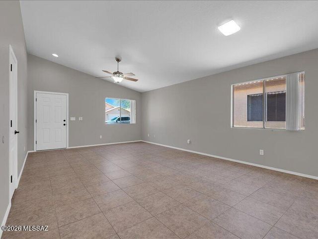 2818 W Medallion Drive, Tucson, AZ 85741