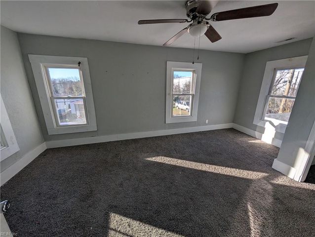 214 Knight ST, Suffolk, VA 23434