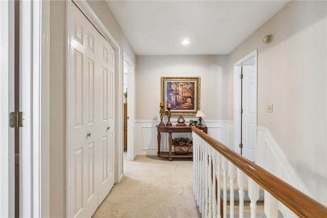 4433 NW Claymont Woods Drive, Gladstone, MO 64116