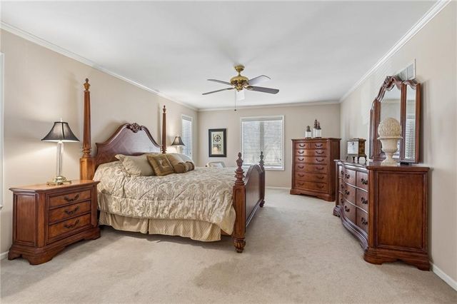 4433 NW Claymont Woods Drive, Gladstone, MO 64116