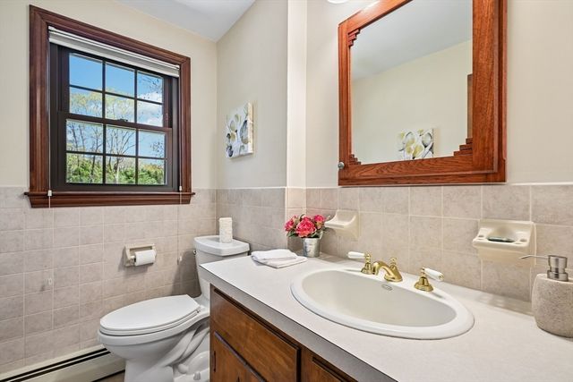 60 Wheeler Rd, Stow, MA 01775