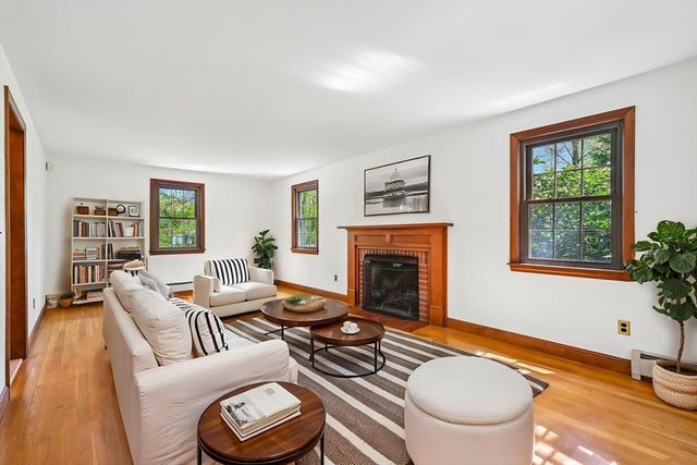 60 Wheeler Rd, Stow, MA 01775