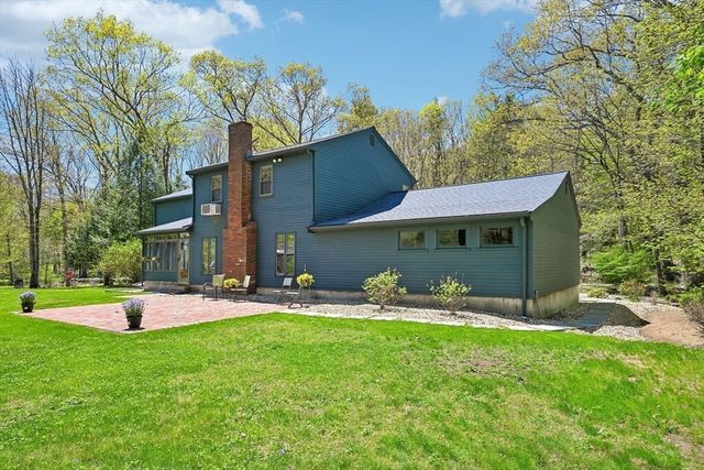 60 Wheeler Rd, Stow, MA 01775