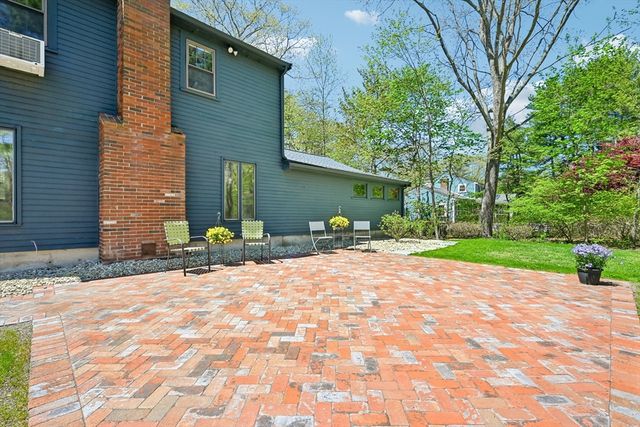 60 Wheeler Rd, Stow, MA 01775