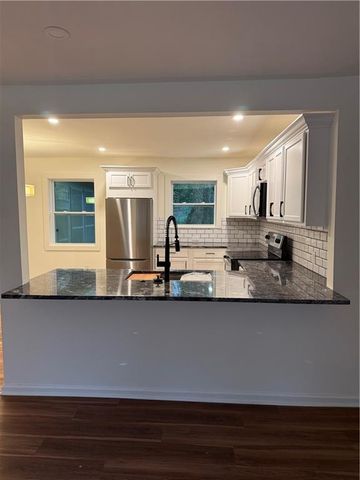 266 Simon Terrace NW, Atlanta, GA 30318