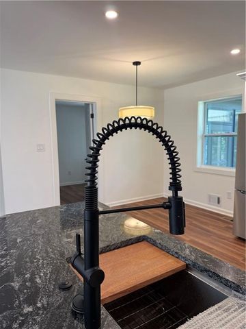 266 Simon Terrace NW, Atlanta, GA 30318