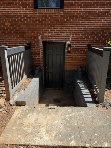 266 Simon Terrace NW, Atlanta, GA 30318