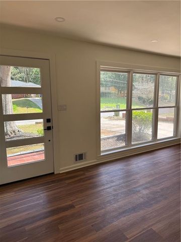 266 Simon Terrace NW, Atlanta, GA 30318