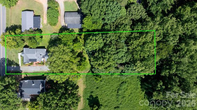 608 1st Street W, Conover, NC 28613