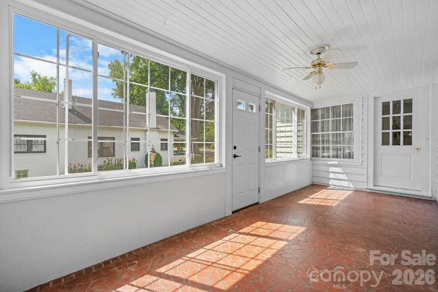 608 1st Street W, Conover, NC 28613