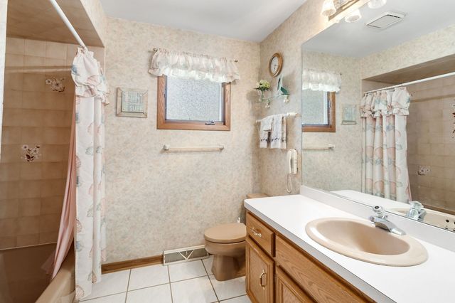 14632 Kostner Avenue, Midlothian, IL 60445