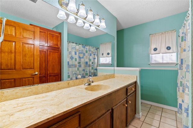 3214 Musket Ln, Corpus Christi, TX 78410