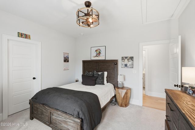 18 W Lightning Bug Lane, Hampstead, NC 28443