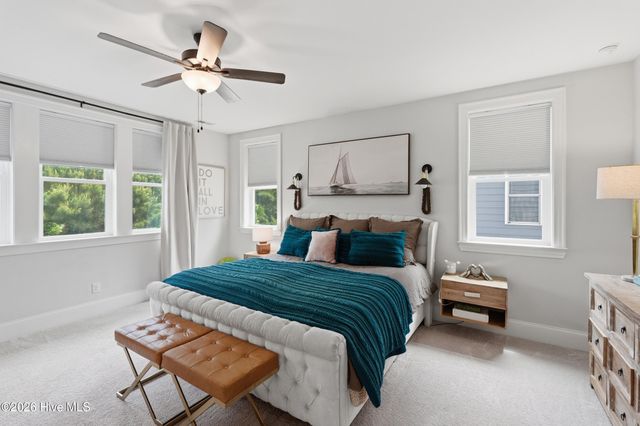 18 W Lightning Bug Lane, Hampstead, NC 28443