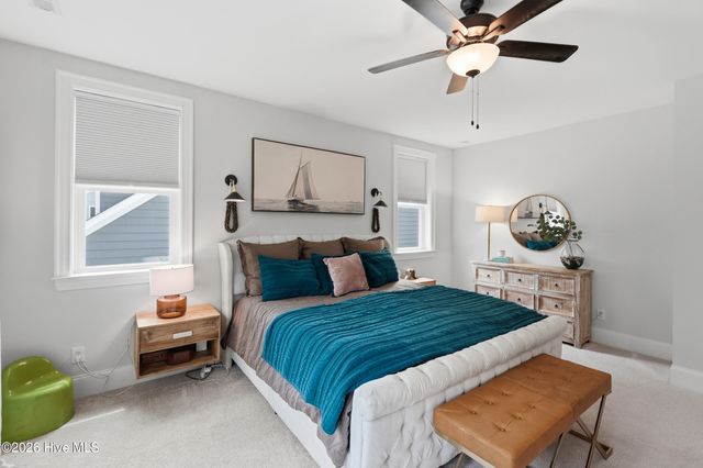 18 W Lightning Bug Lane, Hampstead, NC 28443
