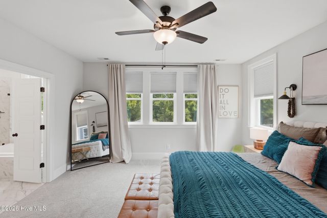 18 W Lightning Bug Lane, Hampstead, NC 28443