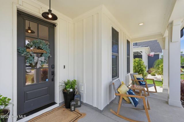 18 W Lightning Bug Lane, Hampstead, NC 28443