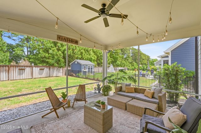 18 W Lightning Bug Lane, Hampstead, NC 28443