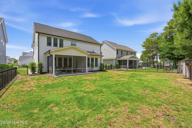 18 W Lightning Bug Lane, Hampstead, NC 28443