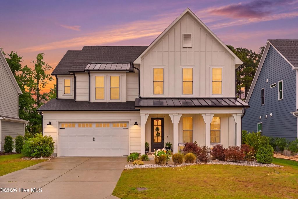 18 W Lightning Bug Lane, Hampstead, NC 28443