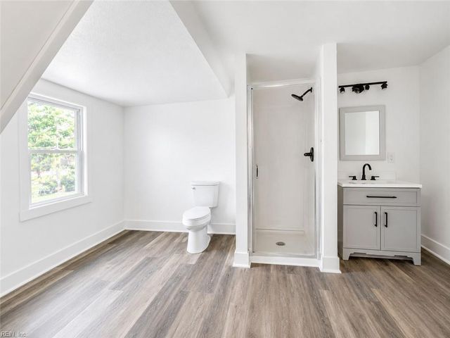 914 Widgeon RD, Norfolk, VA 23513