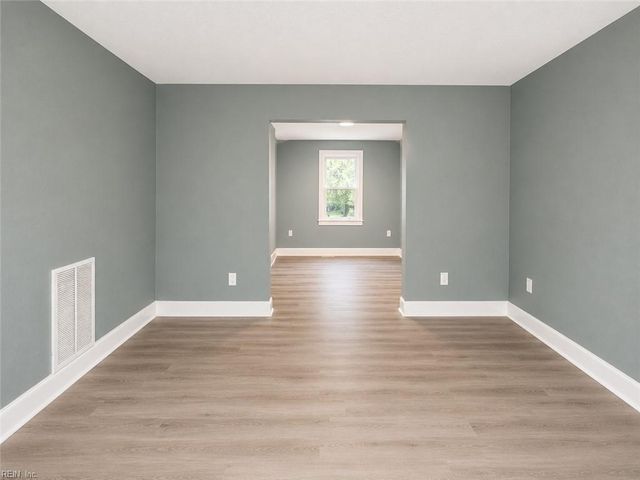 914 Widgeon RD, Norfolk, VA 23513