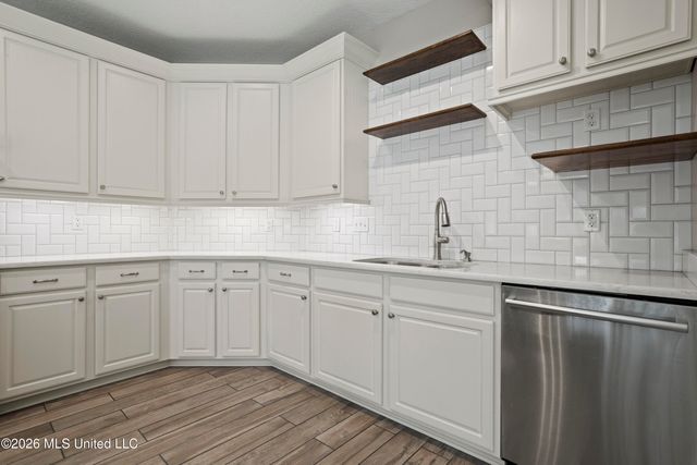 3104 Stonewood Drive, Ocean Springs, MS 39564