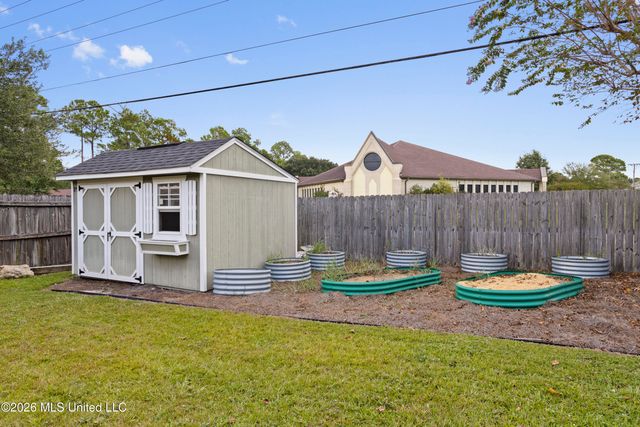 3104 Stonewood Drive, Ocean Springs, MS 39564