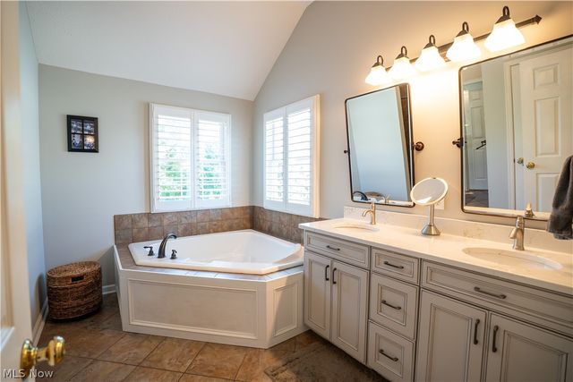 20324 Kylemore Drive, Strongsville, OH 44149