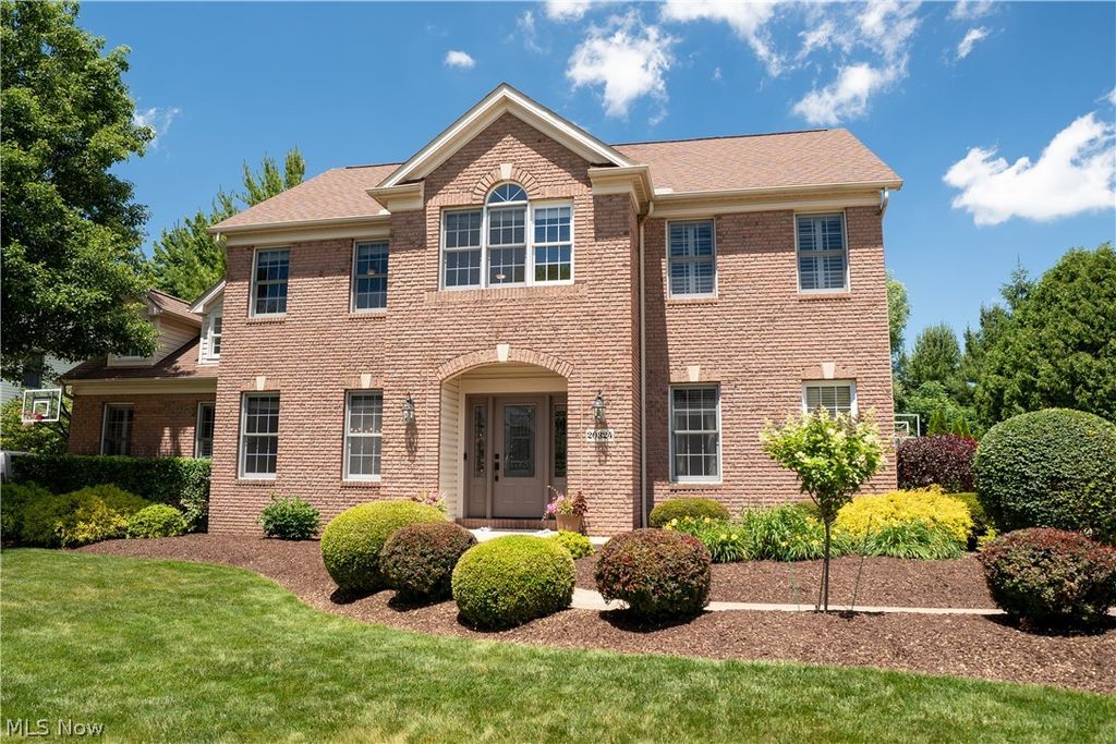 20324 Kylemore Drive, Strongsville, OH 44149